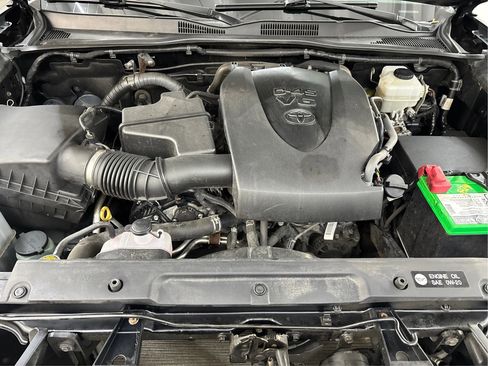 Used 2016 Toyota Tacoma TRD Off-Road w/ Towing Package AWD/4WD image 30