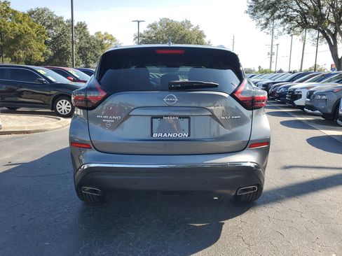 Used 2023 Nissan Murano SV image 6