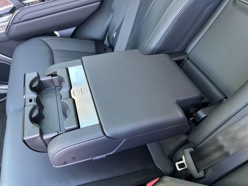 New 2025 Land Rover Range Rover SE image 28