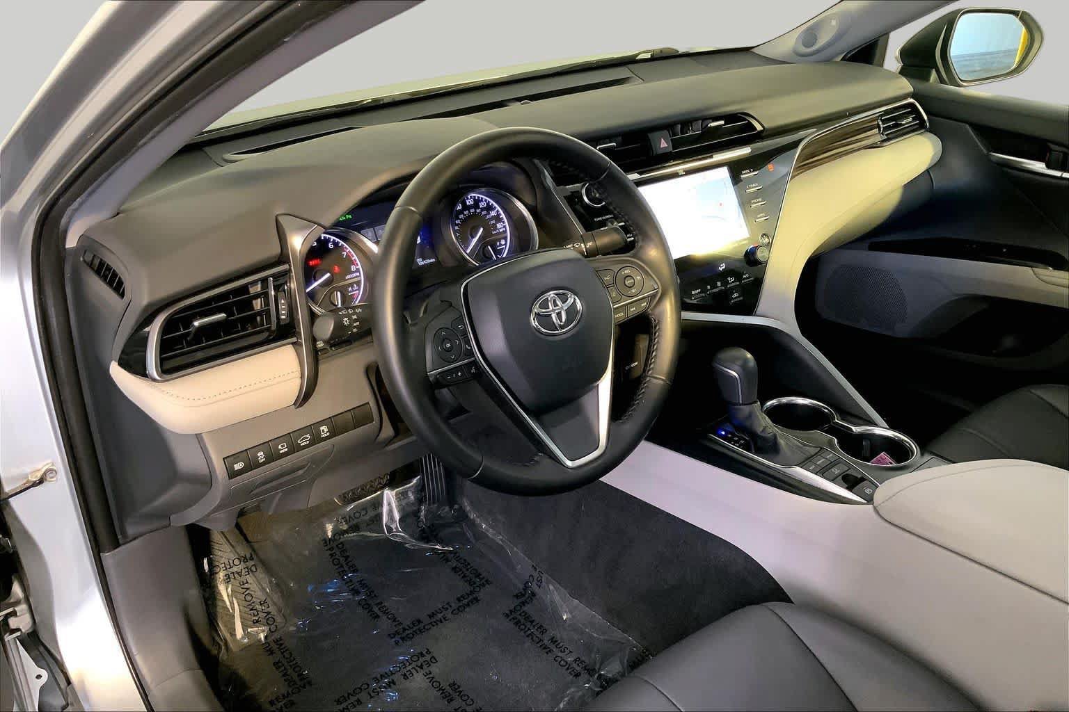 Used 2019 Toyota Camry XLE w/ Driver Assist Package FWD image 18