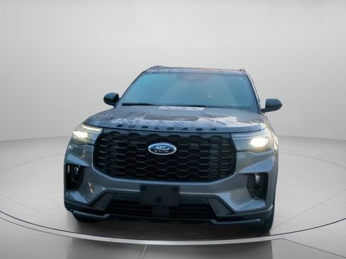 Used 2026 Ford Explorer ST-Line w/ ST-Line Street Pack RWD image 8
