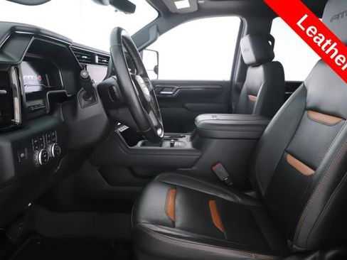 Used 2024 GMC Sierra 2500 AT4 w/ Technology Package AWD/4WD image 16