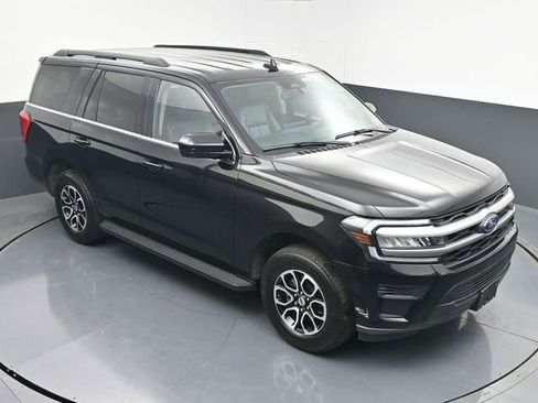 Used 2024 Ford Expedition XLT AWD/4WD image 40
