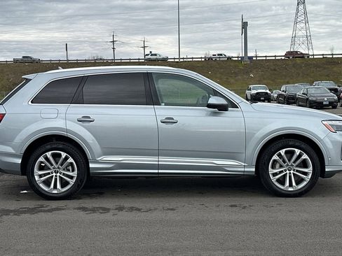 Used 2025 Audi Q7 3.0T Premium Plus image 2