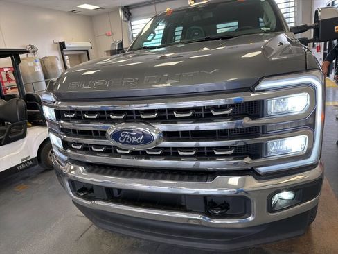Used 2026 Ford F350 Lariat w/ Chrome Package image 5