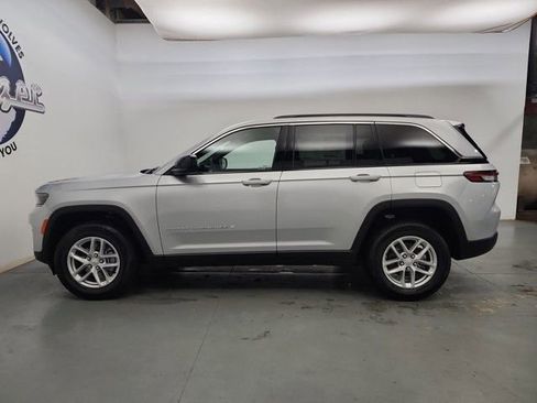 New 2025 Jeep Grand Cherokee Laredo X w/ Luxury Tech Group I image 5