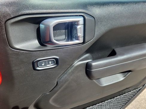 Certified 2025 Jeep Wrangler Unlimited Rubicon 4xe w/ Convenience Group image 14