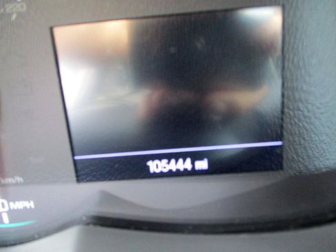 Used 2019 Chevrolet Trax LT w/ LT Convenience Package FWD image 14
