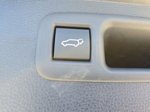 New 2026 Toyota Highlander Platinum image 14