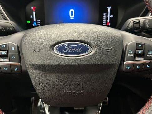 Used 2024 Ford Escape ST-Line w/ Tech Pack #1 AWD/4WD image 16