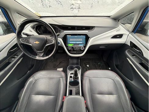 Used 2020 Chevrolet Bolt Premier w/ Infotainment Package image 4
