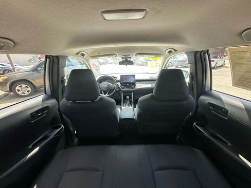 Used 2022 Toyota Corolla Cross LE image 25