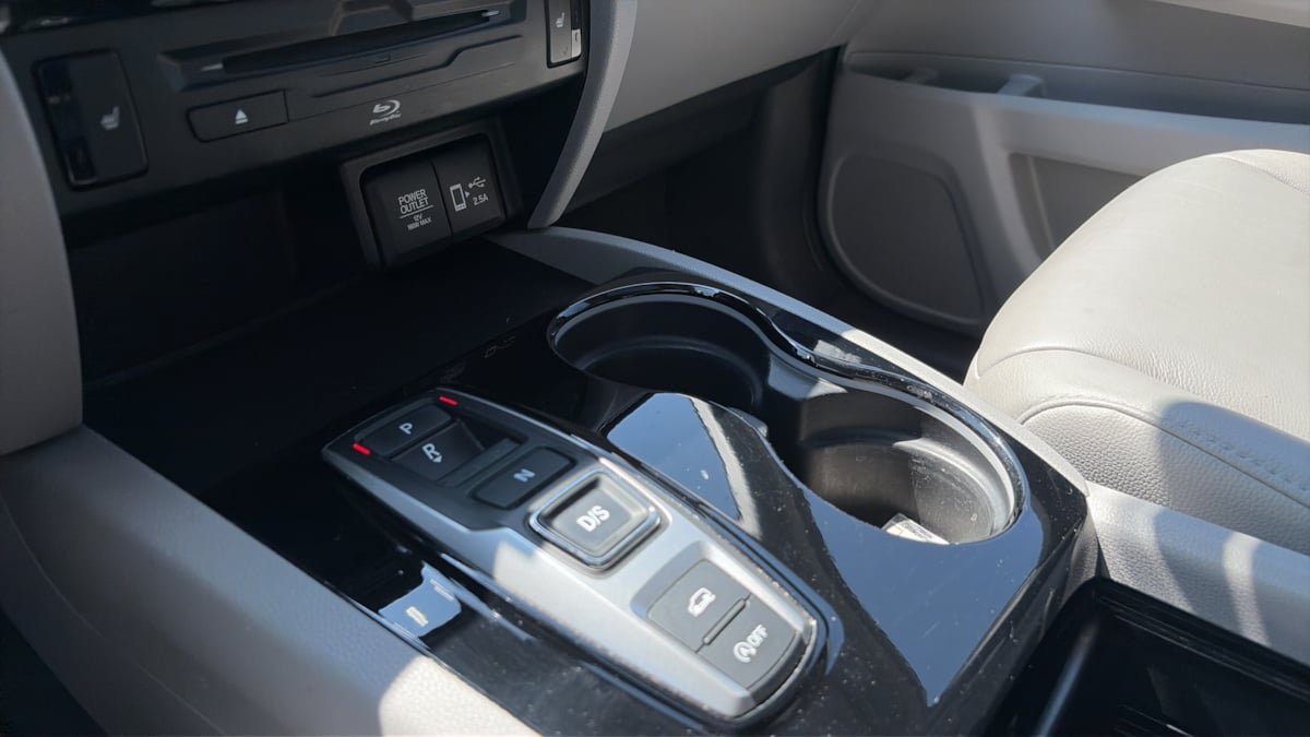 Used 2020 Honda Pilot Touring image 23