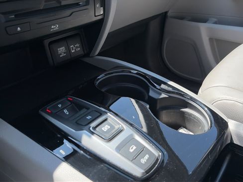 Used 2020 Honda Pilot Touring image 23