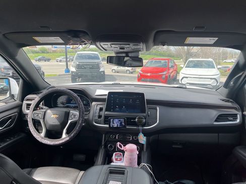 Used 2023 Chevrolet Tahoe LT w/ Luxury Package image 5