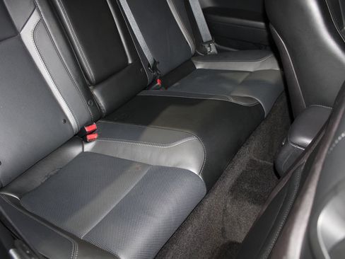 Used 2016 Dodge Challenger SXT Plus image 37