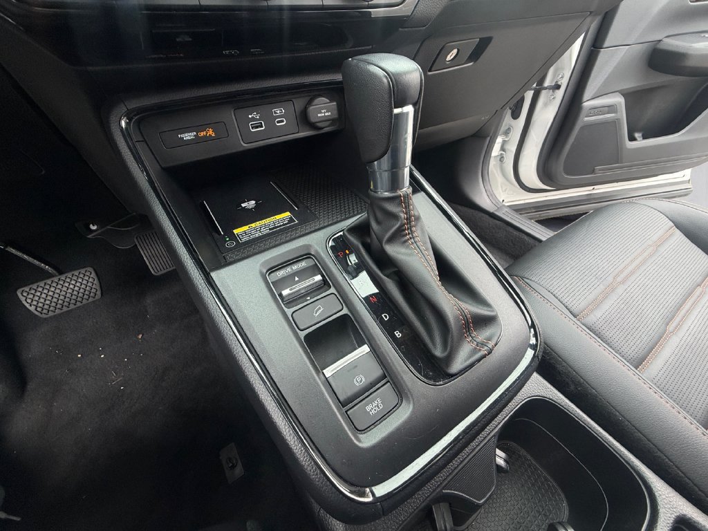 Used 2025 Honda CR-V Sport Touring image 17