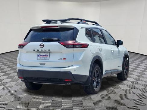 Used 2025 Nissan Rogue SV AWD/4WD image 4
