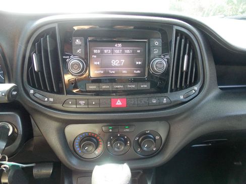 Used 2022 RAM ProMaster City Tradesman FWD image 12