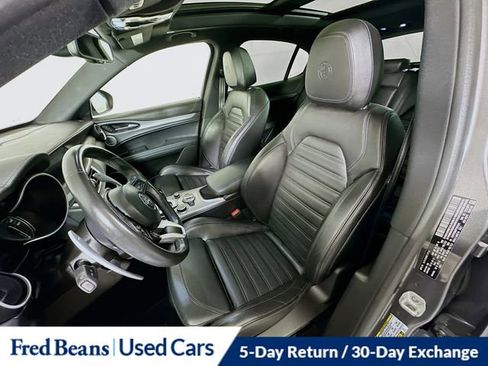 Used 2023 Alfa Romeo Stelvio Veloce image 23