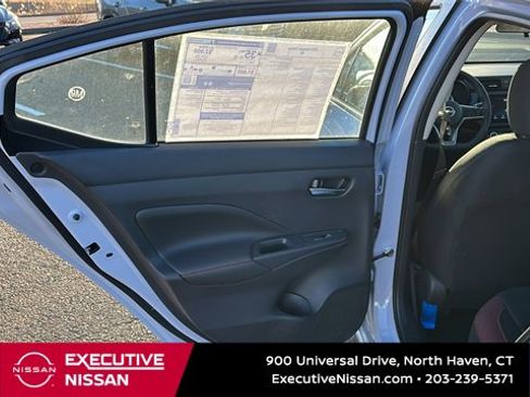 New 2025 Nissan Versa SR w/ Trunk Package image 18