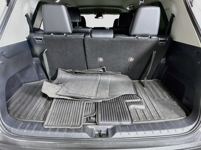 Certified 2025 Toyota Grand Highlander FWD image 27