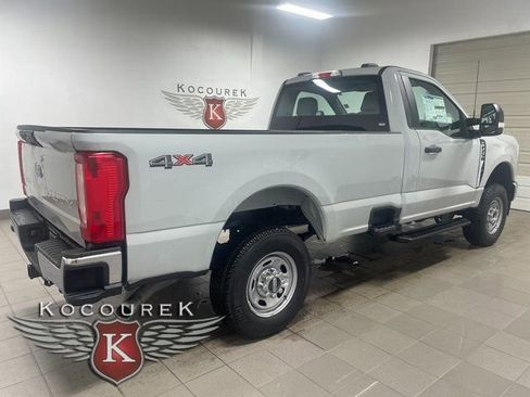 New 2026 Ford F250 XL w/ XL Chrome Package image 6