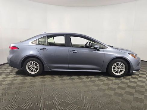 Used 2022 Toyota Corolla LE image 10