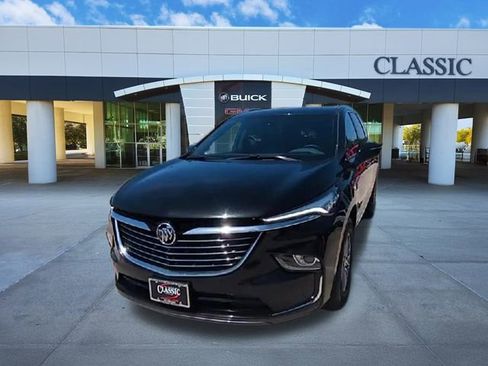 Used 2024 Buick Enclave Premium image 3