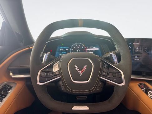 Used 2025 Chevrolet Corvette Z06 RWD image 15