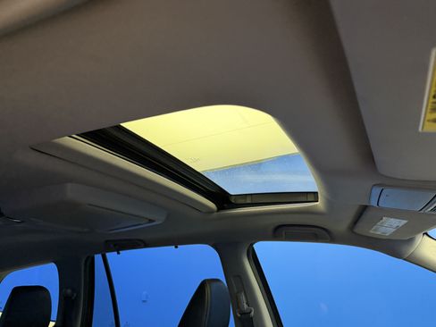 Used 2020 Honda Pilot Touring image 26