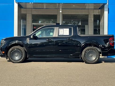 Used 2025 Ford Maverick Lobo image 9