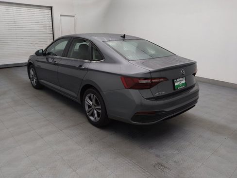 Used 2024 Volkswagen Jetta SE image 5