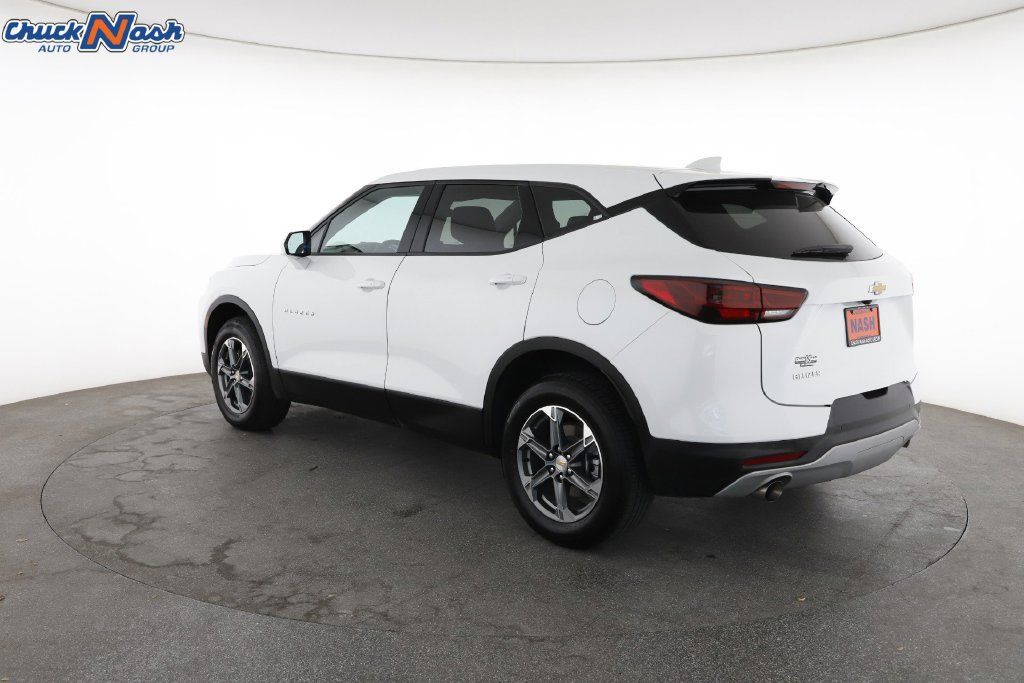 Certified 2026 Chevrolet Blazer LT FWD image 9