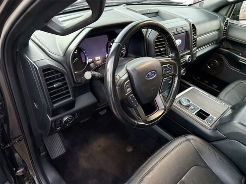 Used 2020 Ford Expedition Limited image 10