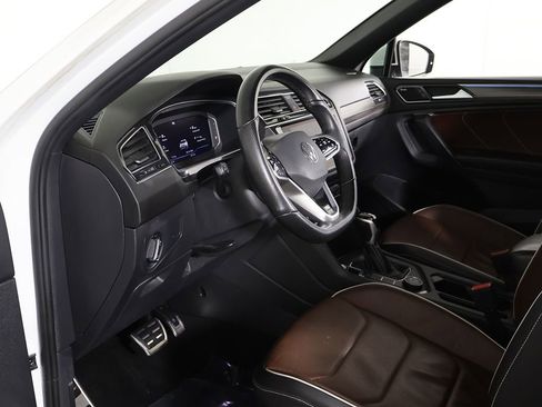 Used 2022 Volkswagen Tiguan SEL R-Line image 26