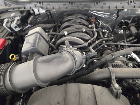 Used 2024 Ford F550 4x4 SuperCab Super Duty image 27