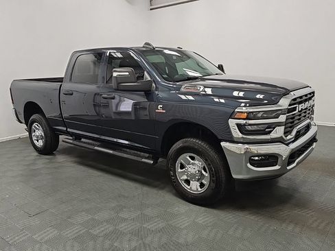 Used 2026 RAM 2500 Tradesman AWD/4WD image 3