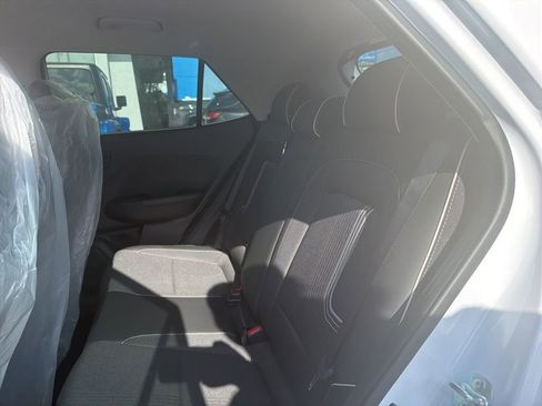Used 2025 Hyundai Venue Limited FWD image 10