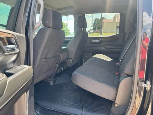 Used 2024 Chevrolet Silverado 1500 LT AWD/4WD image 12