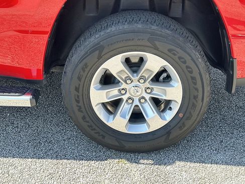 Used 2023 RAM 1500 Laramie AWD/4WD image 19