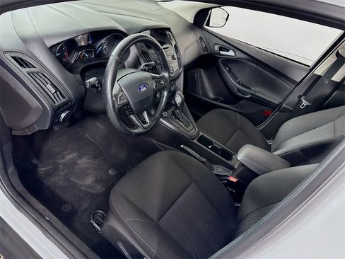 Used 2017 Ford Focus SE w/ Cold Weather Package image 23