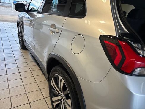 Used 2025 Mitsubishi Outlander Sport AWD image 17