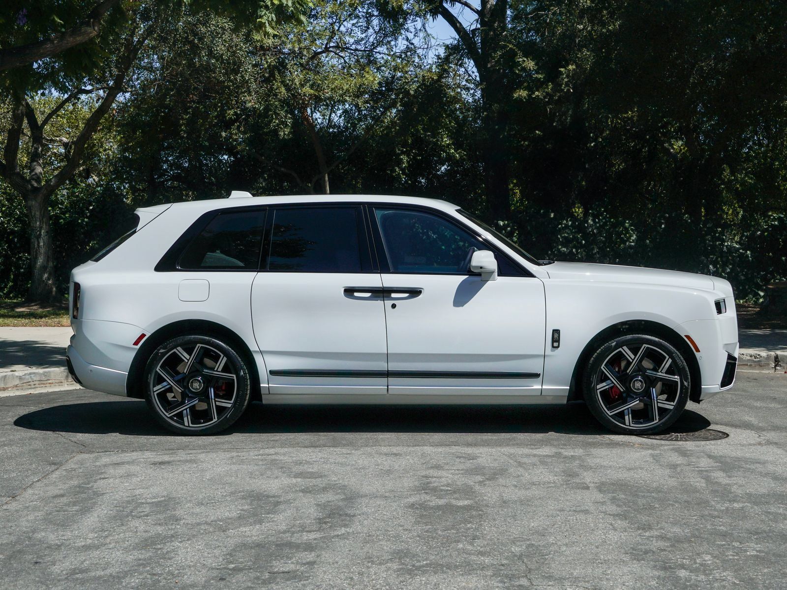 New 2027 Rolls-Royce Cullinan Black Badge AWD/4WD image 35