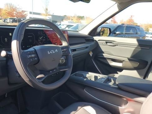 New 2026 Kia EV9 Wind image 13