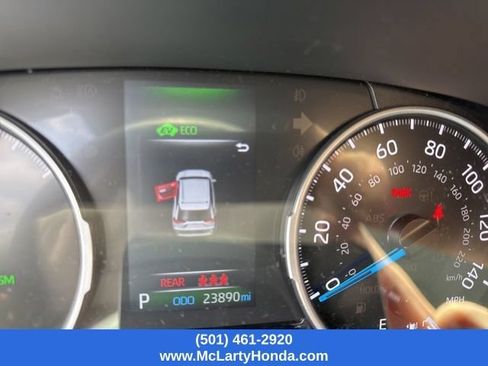 Used 2021 Toyota RAV4 XLE w/ Convenience Package AWD/4WD image 8
