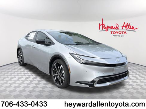 New 2026 Toyota Prius Plug-In Hybrid FWD image 1