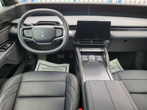 Used 2025 Lincoln Nautilus Premier w/ Jet Appearance Package AWD/4WD image 14
