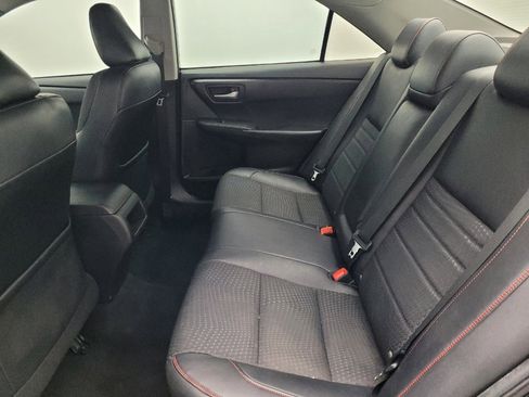 Used 2015 Toyota Camry SE image 18
