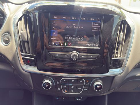 Used 2020 Chevrolet Traverse LS FWD image 6